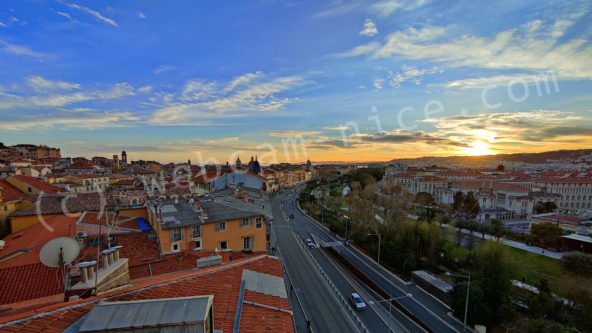 Images de Nice sur la Coulée verte, Boulevard Jean Jaurès, Vieux Nice, Garibaldi, promenade du Paillon, Collines Niçoises, Mont Boron, Observatoire, Théâtre de Nice, Acropolis, Sunset, travaux nouvelle coulée verte, théâtre