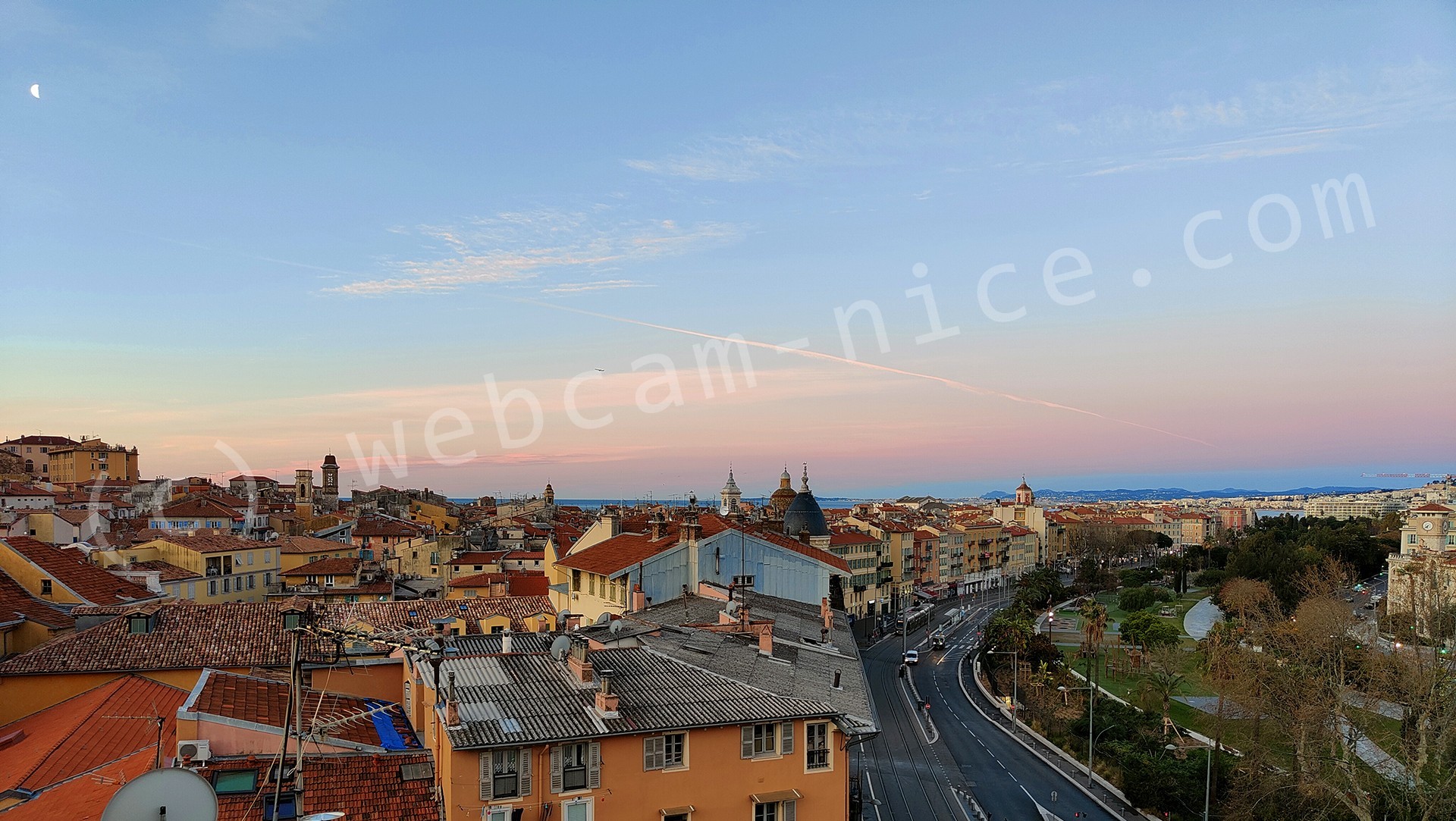 Images de Nice sur la Coulée verte, Boulevard Jean Jaurès, Vieux Nice, Garibaldi, promenade du Paillon, Collines Niçoises, Mont Boron, Observatoire, Théâtre de Nice, Acropolis, Sunset, travaux nouvelle coulée verte, théâtre