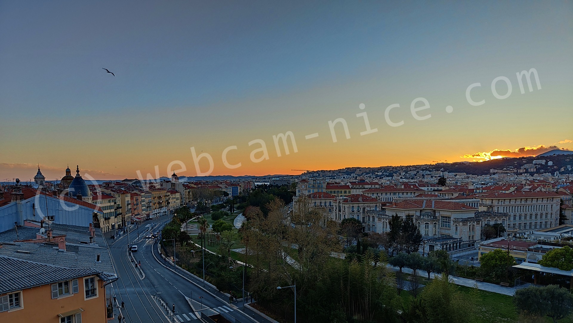 Images de Nice sur la Coulée verte, Boulevard Jean Jaurès, Vieux Nice, Garibaldi, promenade du Paillon, Collines Niçoises, Mont Boron, Observatoire, Théâtre de Nice, Acropolis, Sunset, travaux nouvelle coulée verte, théâtre